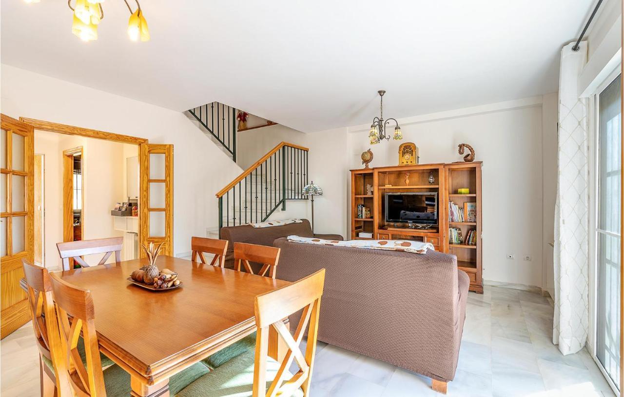 3 Bedroom Stunning Home In Сенес де ла Вега Екстериор снимка