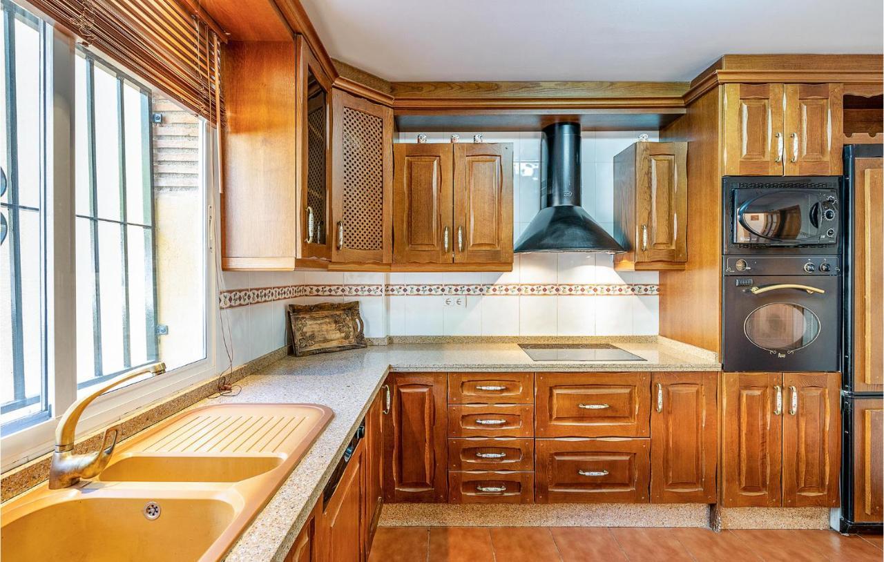 3 Bedroom Stunning Home In Сенес де ла Вега Екстериор снимка